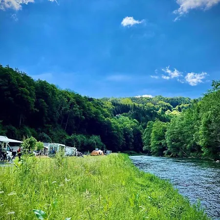Hiking Nature & Charm, Cleaning Included